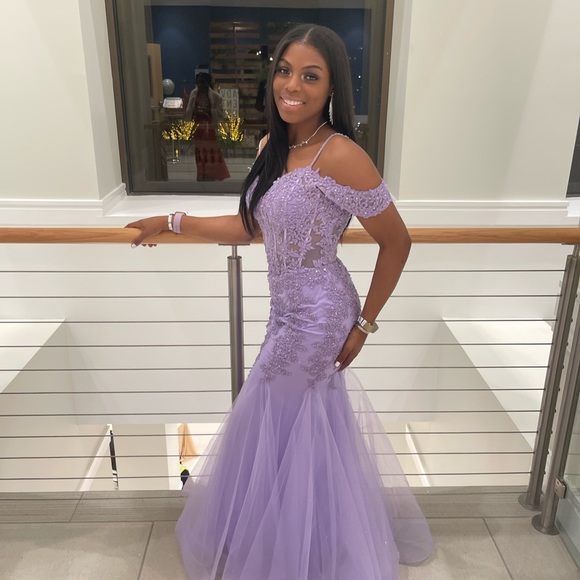 2022 Prom Dress - Picture 2 of 9